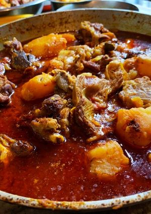 আলু দিয়ে মাটনের ঝোল(alu diye muttoner jhol recipe in Bengali)) রেসিপির প্রধান ছবি