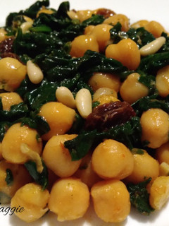 Una foto de Garbanzos con espinacas