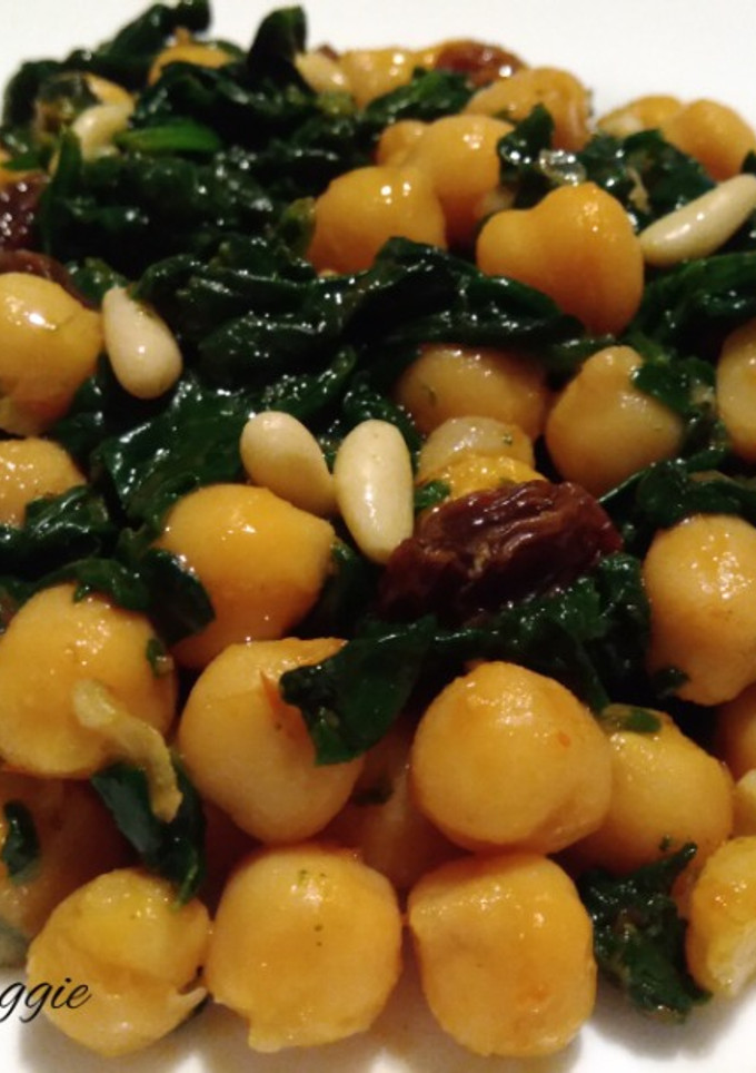 Una foto de Garbanzos con espinacas