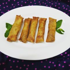 Chicken cheese spring rolls A picture of Chicken cheese spring rolls.