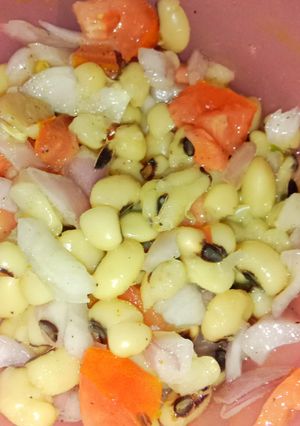 A picture of Lobia Chaat.