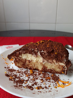Una foto de Tarta mousse de naranja y chocolate