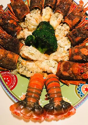 รูปของ กุ้งล้อบสเตอร์เนยกระเทียมอบชีส คีโต