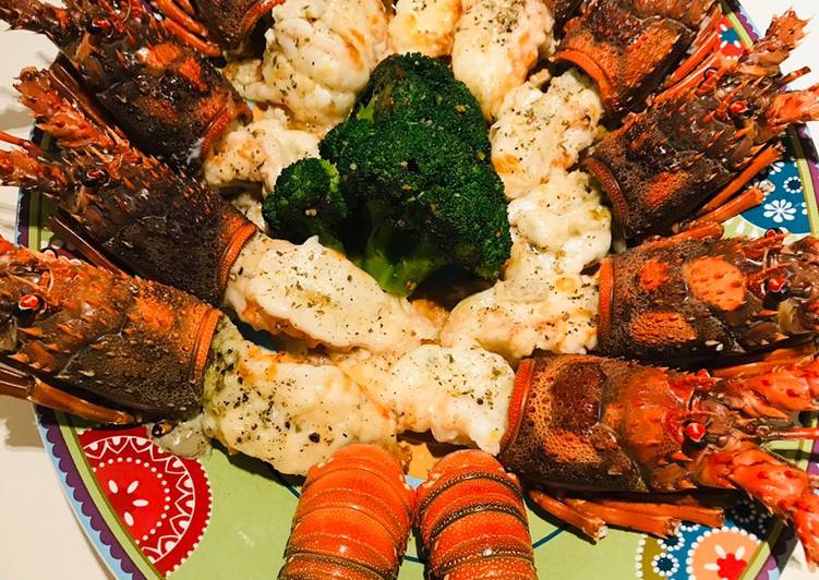 กุ้งล้อบสเตอร์เนยกระเทียมอบชีส คีโต