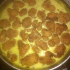 A picture of Pakoda kadhi.