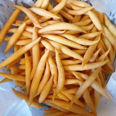A picture of Indonesian traditional cheese sticks (Telor gabus).