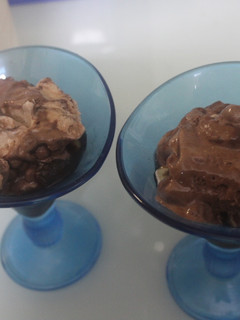 Una foto de Copas de mandarinas e higos con helado