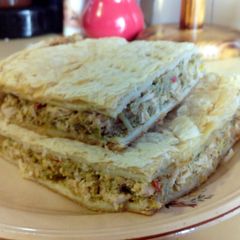 A picture of Chicken and vegetable pie.