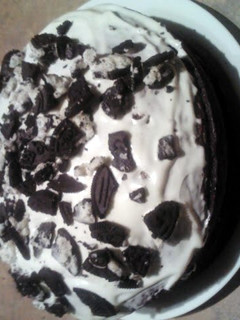 A picture of Oreo YUMMY cake!.