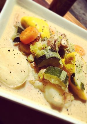 A picture of Farmhouse Chicken Hotpot.