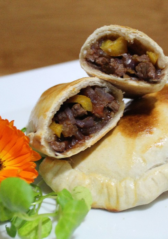 Una foto de Empanada de lomo saltado