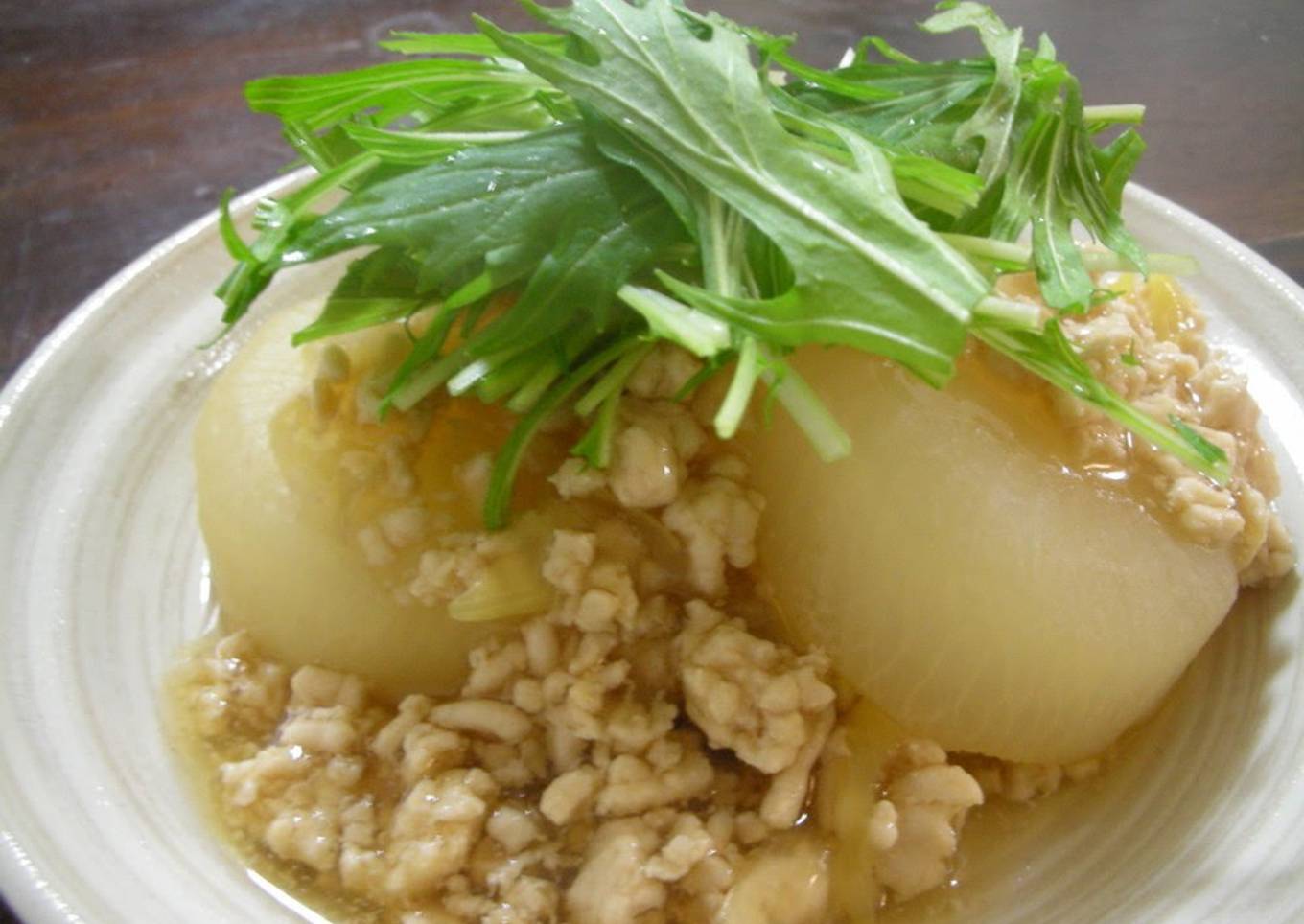 Lightly Flavored Daikon Radish with Chicken Ankake Sauce