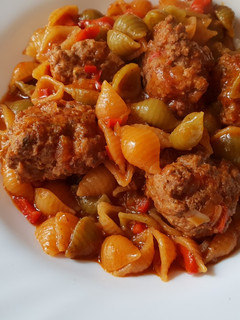 Una foto de Albóndigas con pasta
