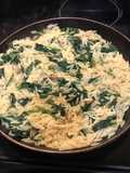 Orzo con espinacas