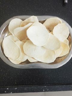 બટાકા ની વેફર (Bataka Wafer Recipe In Gujarati) રેસીપી મુખ્ય ફોટો