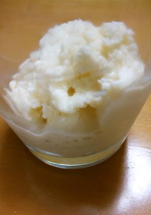 A picture of Low Calorie Vanilla Ice Cream with Milk and Skim Milk.