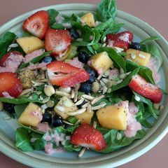 A picture of Breakfast Salad.