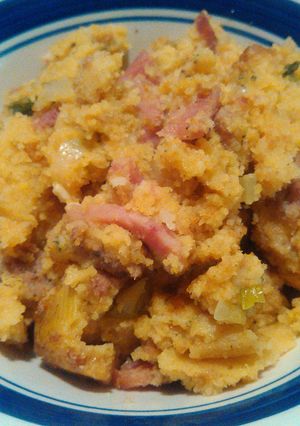 A picture of LadyIncognito's Homestyle Cornbread Dressing.