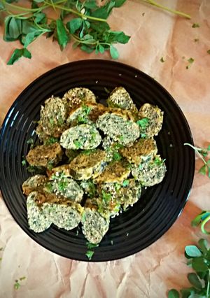 A picture of Spinach methi muthiya.