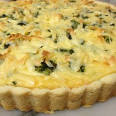 Chicken & Spinach Quiche A picture of Chicken & Spinach Quiche.