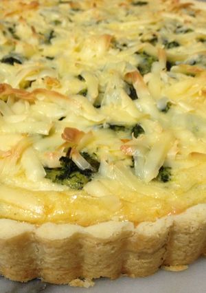 A picture of Chicken & Spinach Quiche.