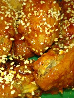A picture of Korean chicken wings (bonchon-alike).