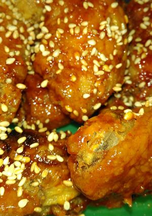 A picture of Korean chicken wings (bonchon-alike).