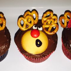 A picture of Reindeer Cupcakes.