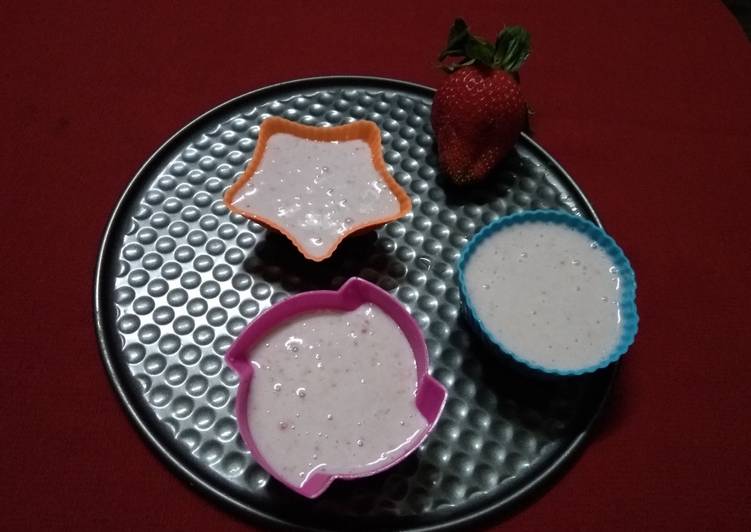 Recipe of Homemade Strawberry Yoghurt