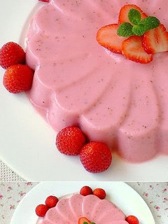 A picture of Strawberry Yogurt Jello.