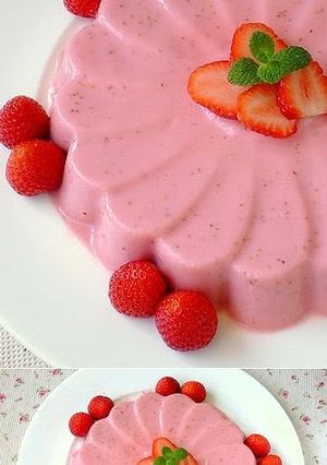 A picture of Strawberry Yogurt Jello.