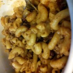A picture of Chili Mac and cheese.
