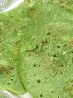 தூதுவளை தோசை (Thoothuvalai dosai recipe in tamil) செய்முறை முக்கிய புகைப்படம்