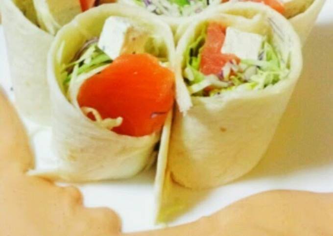 Smoked Salmon and Cream Cheese Wraps