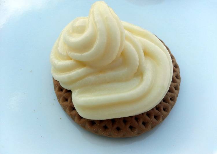 Cream Cheese Frosting Biscuit