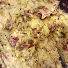 A picture of Smashed Yukon Potatoes.