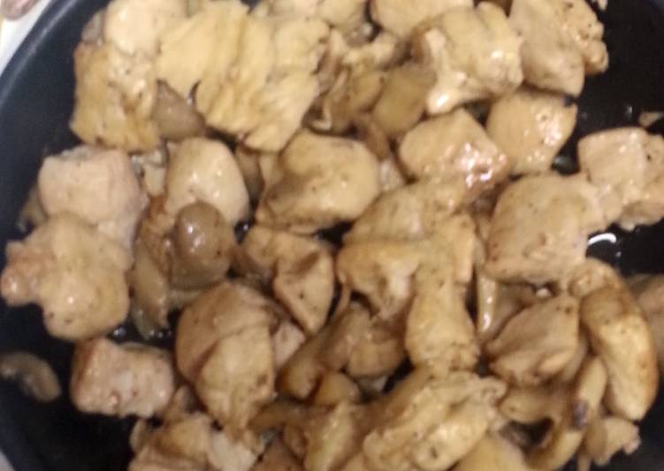 Steps to Prepare Perfect chicken and mushrooms