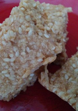 A picture of Grandma's peanut butter sesame seed squares.