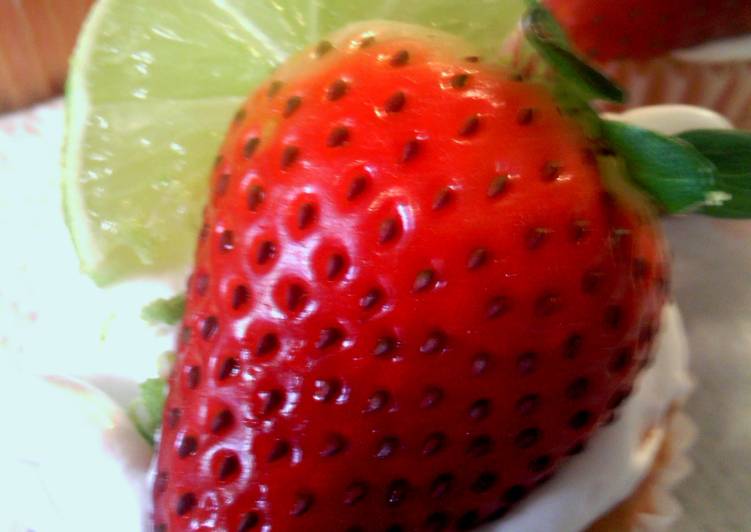 Recipe of Homemade strawberry margarita cupcakes