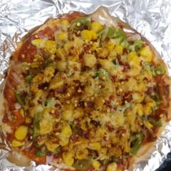 A picture of Veg cheese pizza.