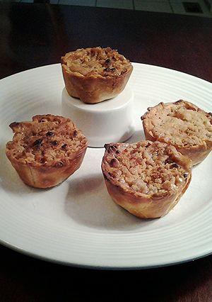 A picture of Apple Pies in Muffin/Cupcake Tins.