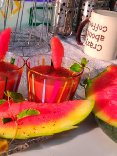 तरबूज का जूस (Tarbooj ka juice recipe in hindi) रेसिपी मुख्य फोटो