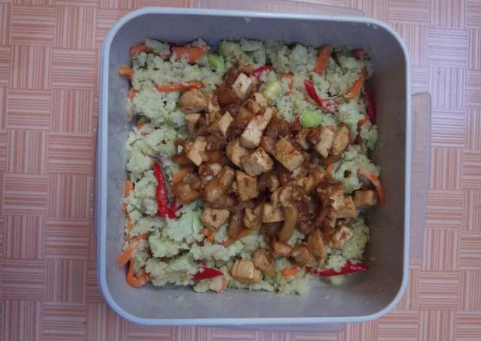 Langkah Mudah untuk Membuat "Nasi Goreng" kembang kol Vegan Anti Gagal