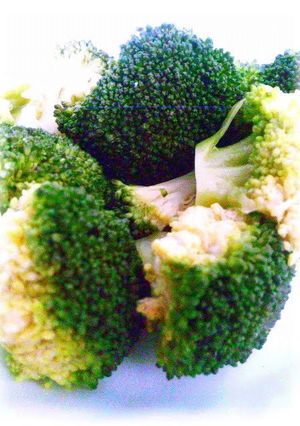 A picture of How to Boil Bright Green Broccoli in the Microwave.