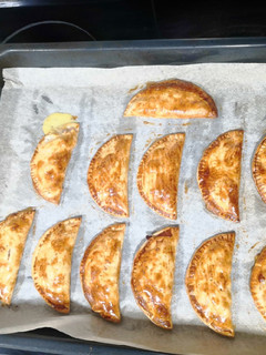 Una foto de Empanadillas de bacon y queso