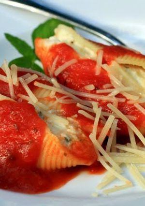 A picture of Cheese Manicotti.