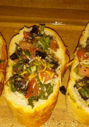 A picture of BLT BRUSCHETTA.