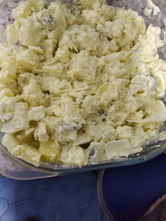 Una foto de Kartoffelsalat o Ensalada de patatas Alemana