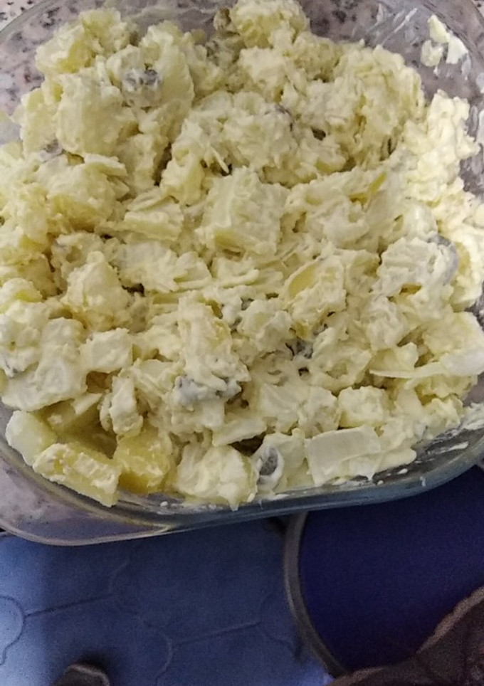 Una foto de Kartoffelsalat o Ensalada de patatas Alemana