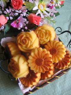 A picture of Honey and Lemon Muffins.